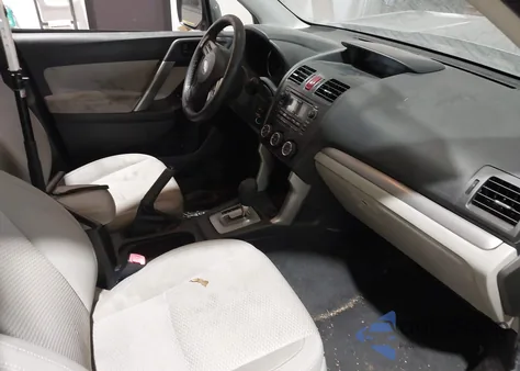 2014 Subaru Forester 2.5I Premium из США, поврежденный, VIN JF2SJAEC5EH533230